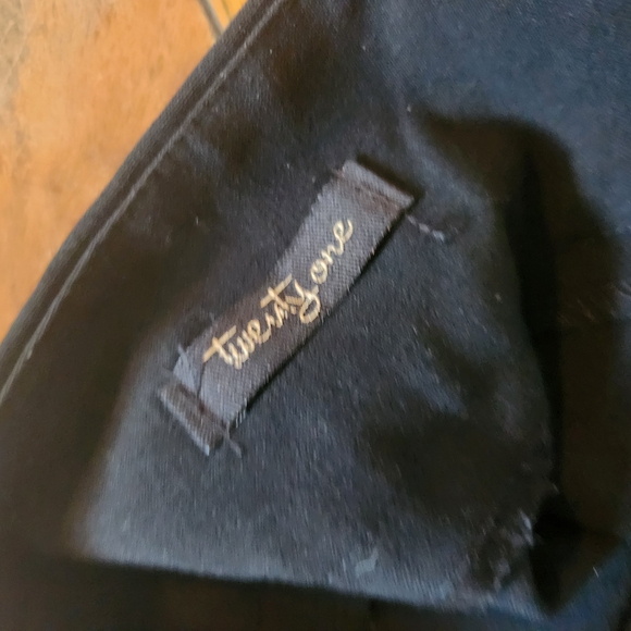 5/$25 Forever 21 Black Studded Mini Skirt - Picture 4 of 4